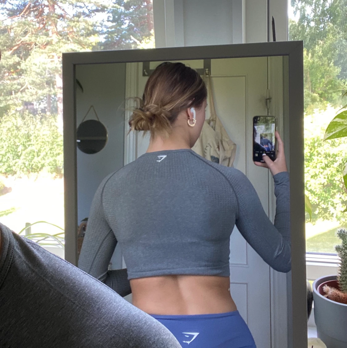 Grå Gymshark långärmad crop top (oanvänd)💕 - 90