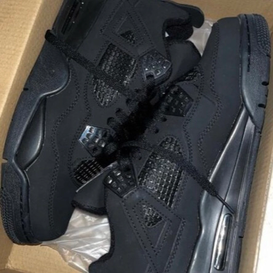 Jordan 4 (black cats) - 90