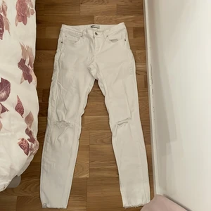 Vita jeans - Vita jeans från Gina tricot.
