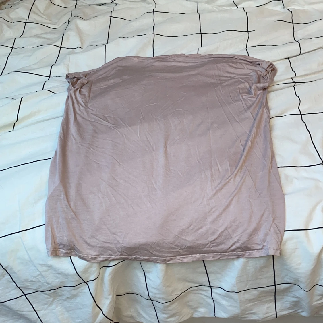 säljer en skön tröja som aldrig  kommer till använding lägger ut den men tror inte någon vill köpa den✨ - 90