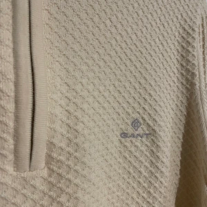 Stickad tröja, Gant - Gant stickad tröja, aldrig använd.  Inte några skavanker, enbart att det inte var en passande tröja för mig.  Storlek: M (något bredare passform.  Kan hämtas i Gävle/Sandviken alternativt fraktas.