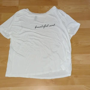 Tshirt - Sparsamt använd 