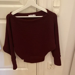 Tröja - En snygg tröja från NA-KD som man kan ha med en kjol eller ett par byxor,jeans