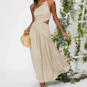 Lång klänning i linne 💓 - Världens finaste långa klänning i linne! Aldrig använd ❤️