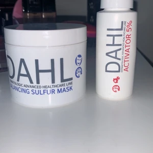 Dahl hudvård - Dahl mask och activator. Funkar så bra mot acne och rensar huden mycket.Använt men är mycket kvar. Nypris 940kr tillsammans, så mitt pris är väldigt bra.