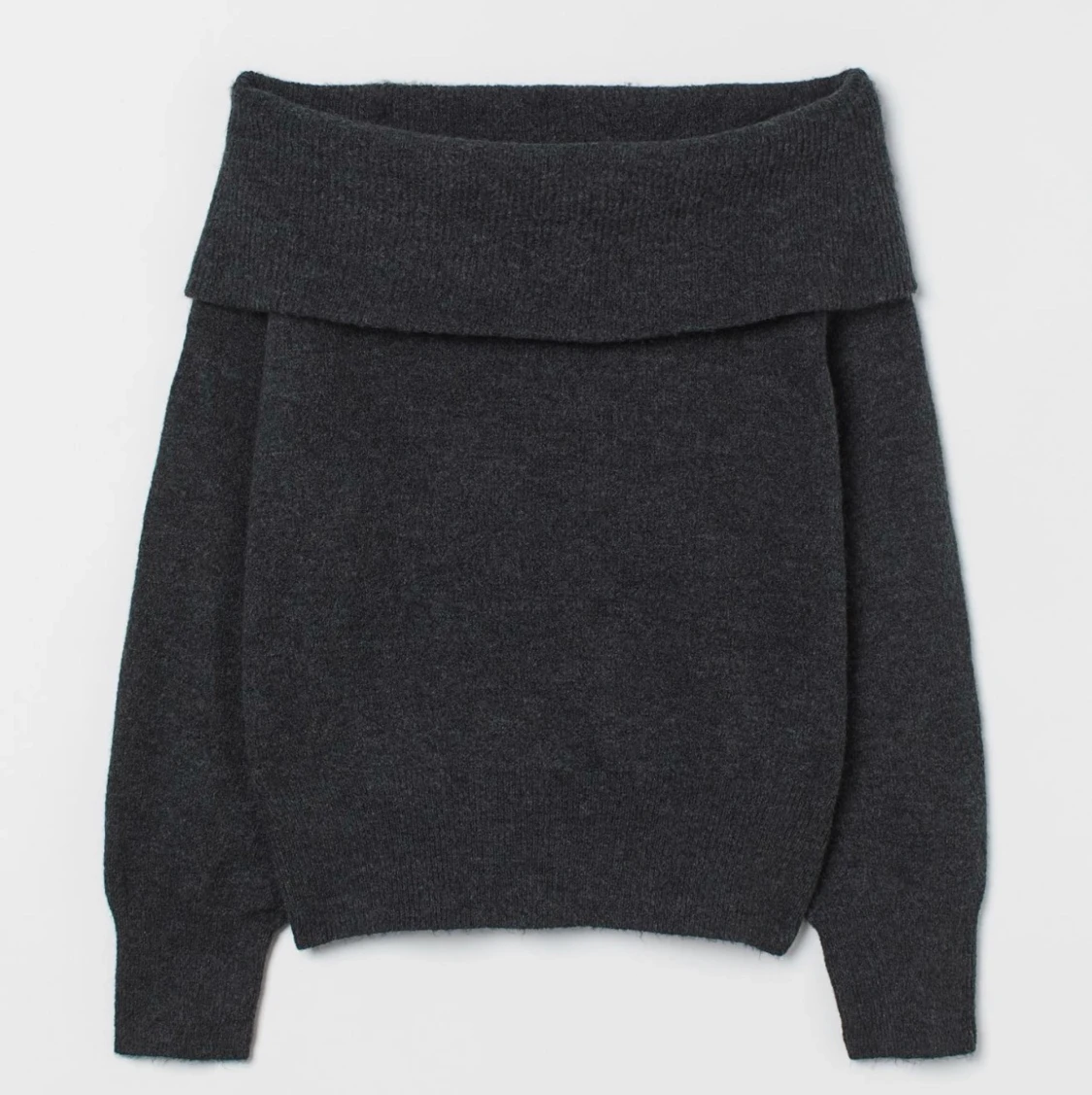 Off shoulder stickad tröja i strl S