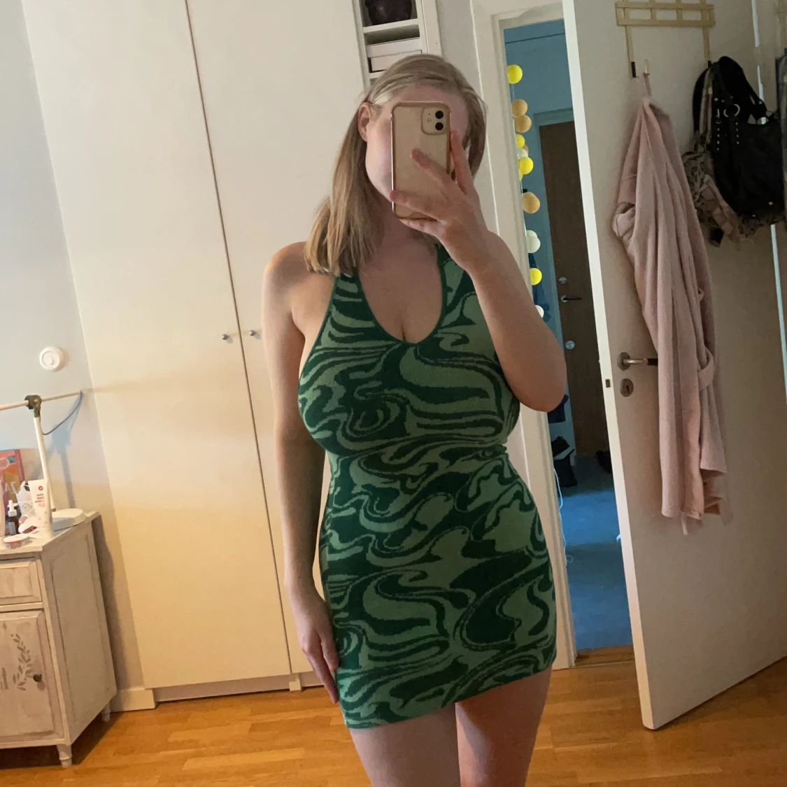 Klänning från pullandbear