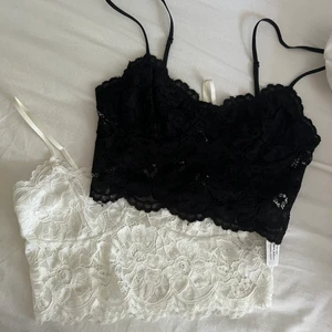Toppar  - Jättefina spetstoppar, perfek för utgång, från zara storlek S. 100kr/st. svarta såld 