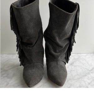 Isabel marant boots  - Isabel marant boots pour H&M  Fint skick , något sliten under skon  Storleken 38