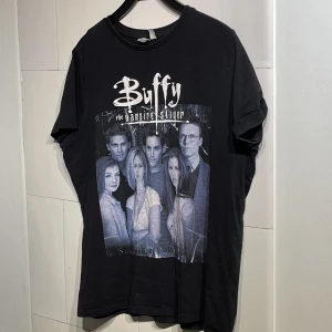 tshirt med tryck - 40 kr