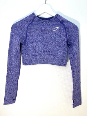 Gymshark tränings topp - Storlek small