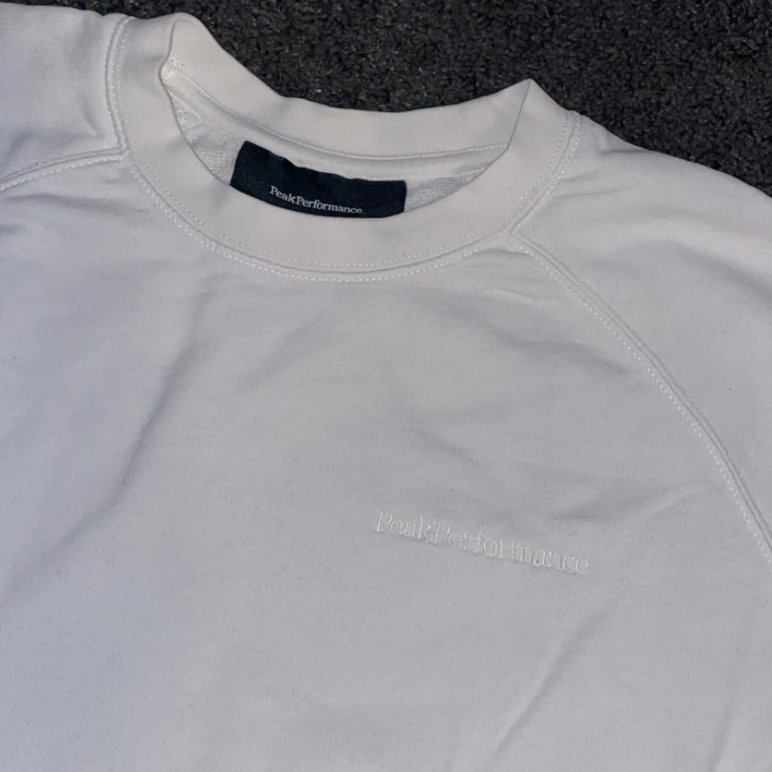 Asnajs tjocktröja från Peak - 90