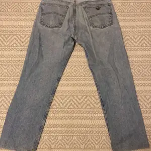 Vintage jeans, lite använda, bra skick.