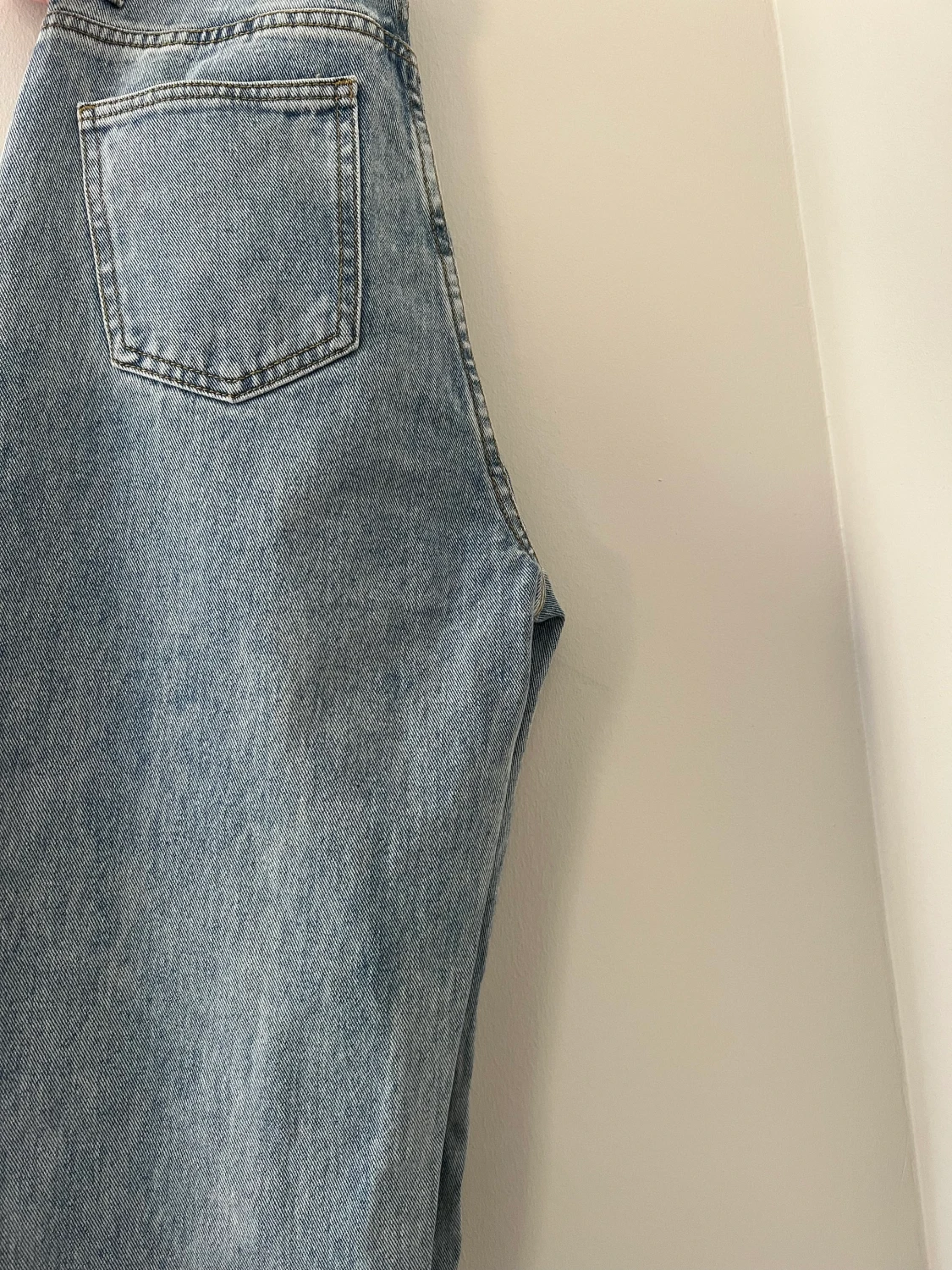 Raka jeans med slits  - 91