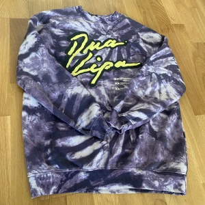 Dua lipa tröja - Dua lipa tröja i bra skick 