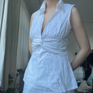 Skjorta - Storlek XL. helt ny oanvänd. möts i stockholm eller fraktar :)