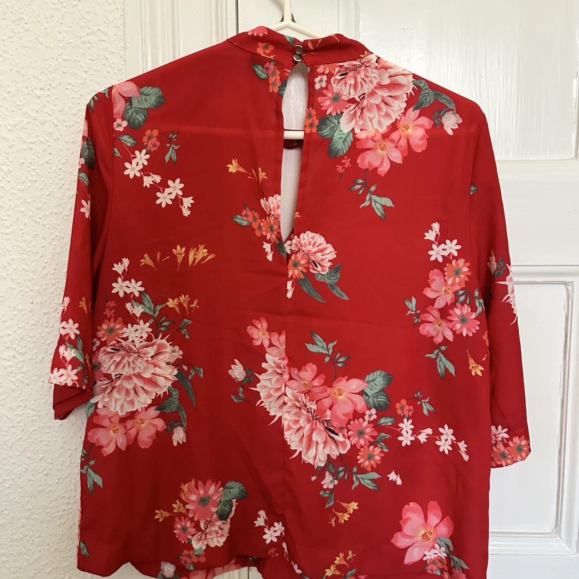 Röd Blommig blus - 90