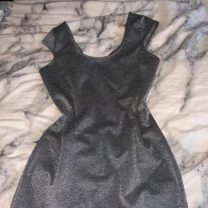 Short Cute sparkly dress size 40 (M/L) 