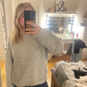 Stickad  - Tröja som är jätteskönt men ej kommer til använing💕 använd ca 2 ggr
