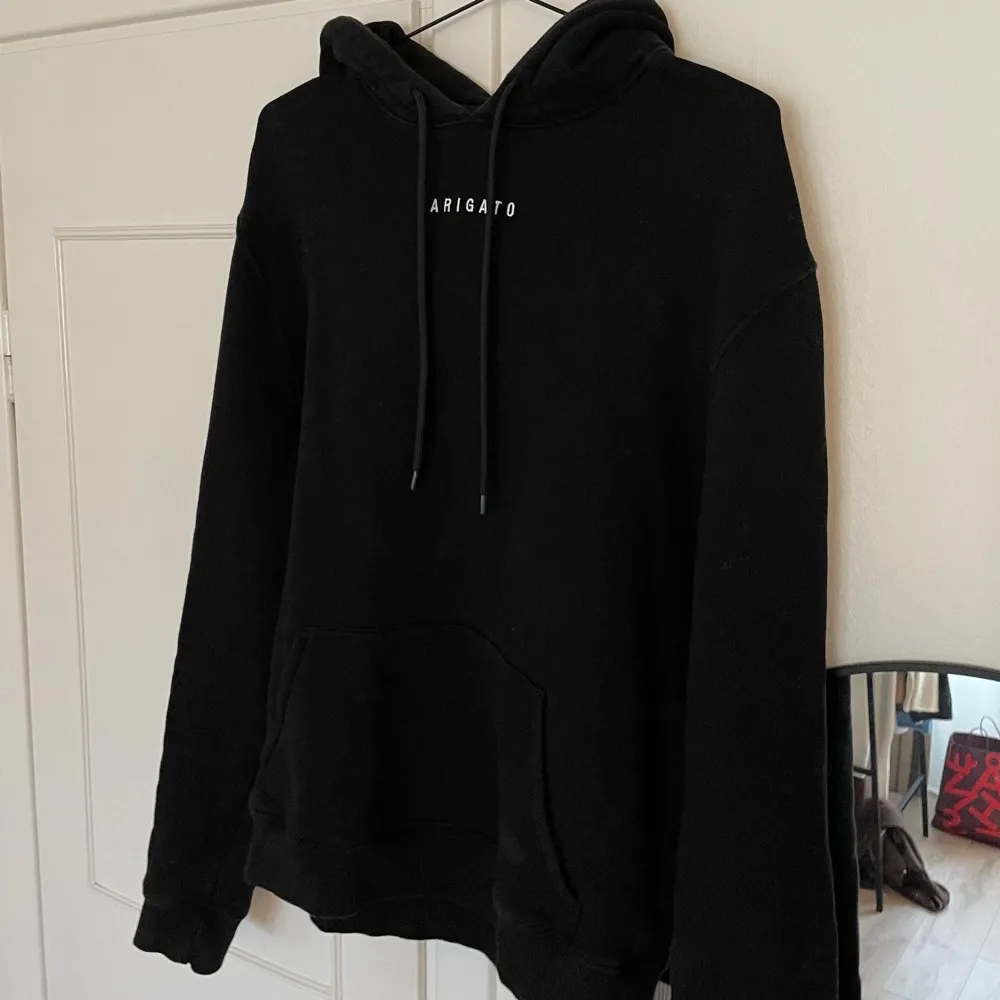 Axel Arigato hoodie, strl s i herrstorlek. Hoodies.