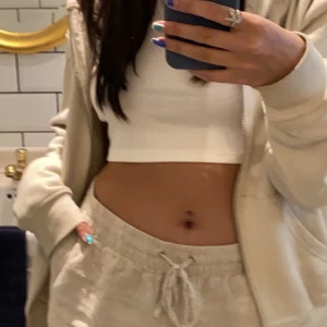 Beige kofta från Carlings - Beiga kofta från Carlings, stl S. Köpt för 599kr, säljer för 200kr + frakt. 