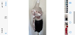 Topp med fina låna armar - Jätte fin topp med långa och fina armar. Stl S men passar också XS💗