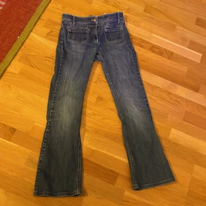 Denim jeans normal-midja - Säljer då de ej passar längre  