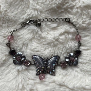 Armband - Säljer ett gulligt armband, köpare står för frakt🦢