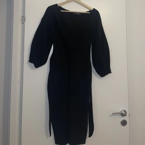 Klänning  - Endast använd några få gånger