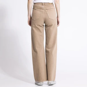 Beiga jeans - Säljer ett par beiga jeans från lager 157 på grund av att dom inte passar mig längre. Använda fåtal gånger, fint skick. Storlek XXS (storleksguide finns bland bilderna). Modell ”boulevard”