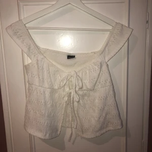 Vit blus - Blus från Gina 