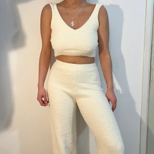 Set  - Ett mysigt sätt från shein i st S. Härligt material som är varmt och skönt. 