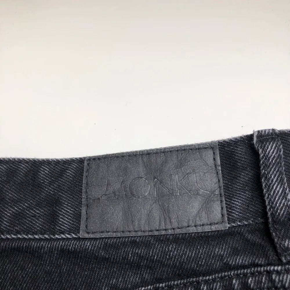 Svart jeans från Monki modell taiki. Fler bilder man skickas <3. Jeans & Byxor.