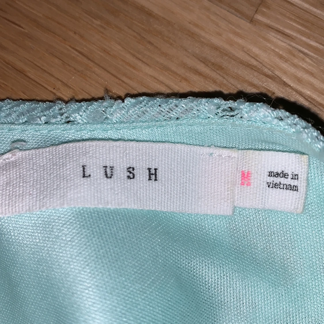 Klänning från LUSH storlek M - 91