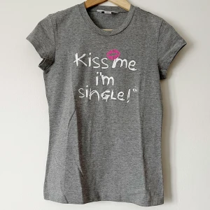 T-shirt topp - Aldrig använd. Storlek M