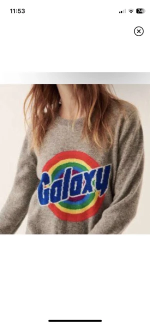 From future tröja  - Säljer denna jättefina from future tröja i Kashmir💗 den är i jättefint skick och har inga defekter kan ta emot prisförslag💗💗