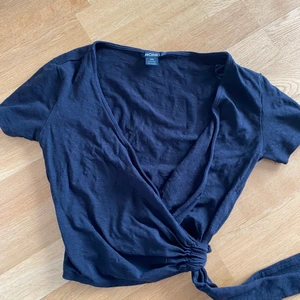 Monki topp - Svart topp från Monki