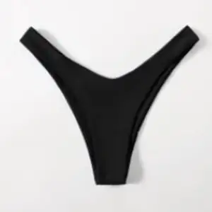 Säljer denna svarta bikiniunderdel då den va aldelels för liten, aldrig tästad utan bara utplockad ur sin påse. 40kr + frakt. Skriv för fler bilder