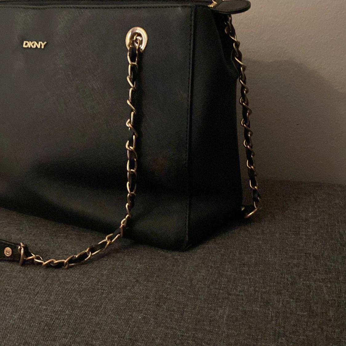 Riktigt dkny väska  - 90