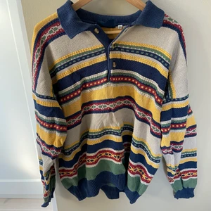 Tröja retro - L - Säljer denna tröja då den inte längre kommer till användning. Lite större i passform.