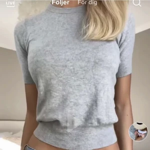 Tröja - Säljer den grå tröja då den inte kommer till användning, använd Max 3 gånger