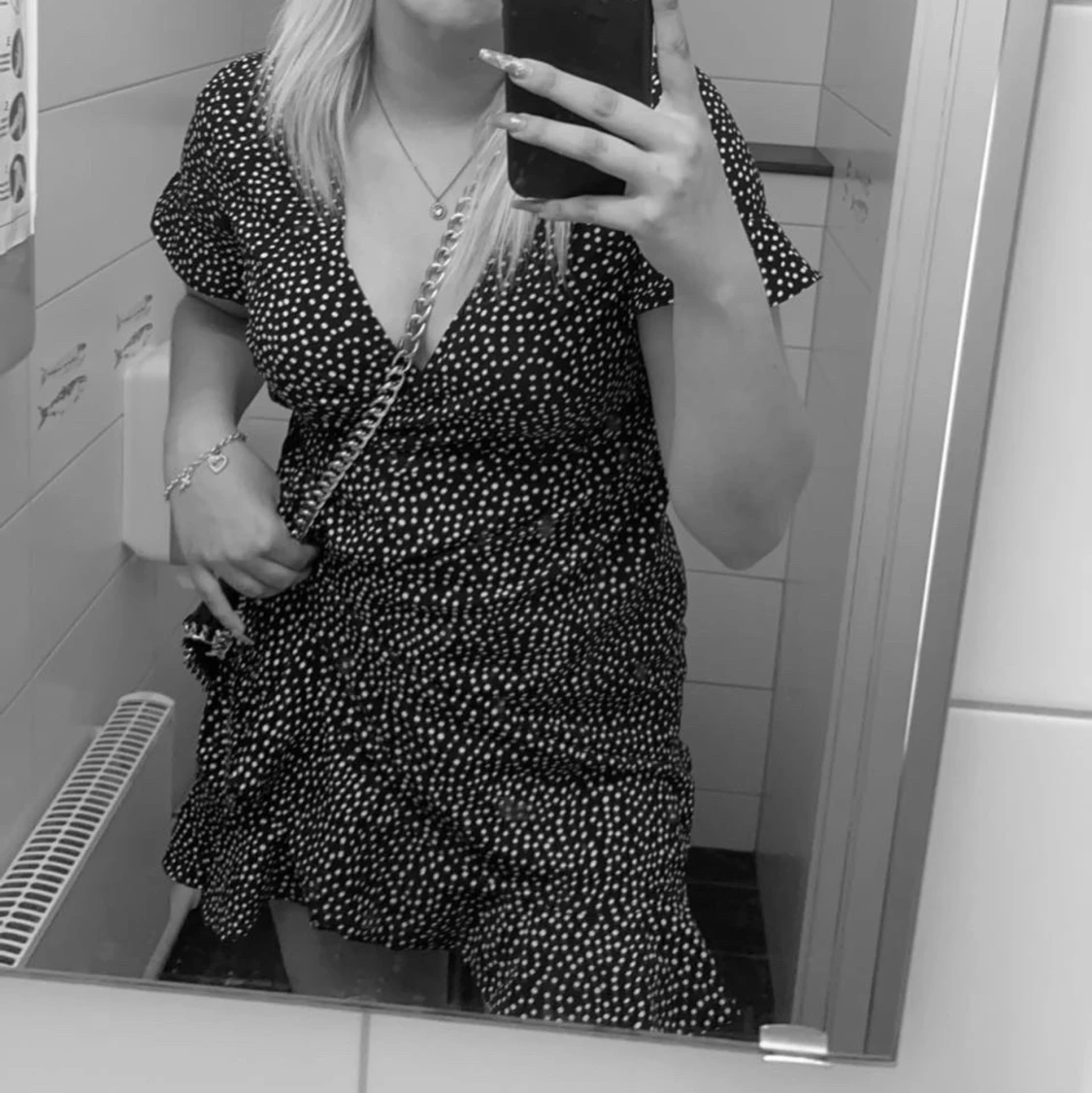 Prickig klänning  - 91