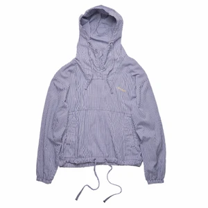 Acne Studios jacka - Acne studios Navy Anorak. Den är använd några få gånger, retail låg på 4000kr. Säljer då den ej kommer till användning. Den är Size 44 (S/M)