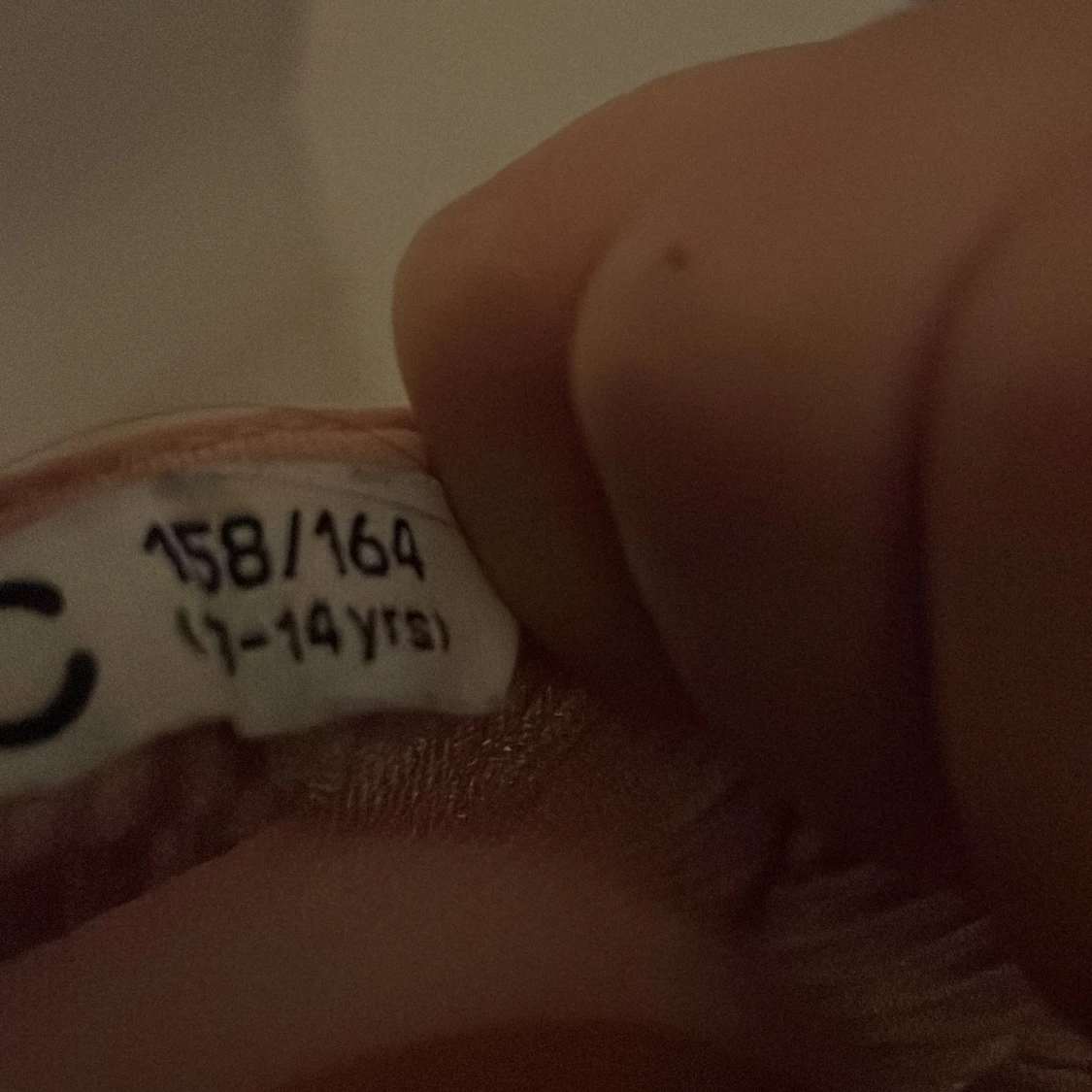 Tröja med hålaxlar - 90