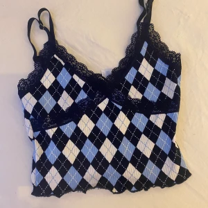 Hm tröja  - Blå hm tröja original pris ca 100