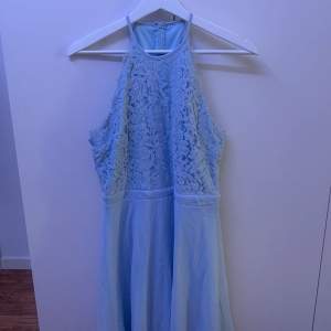 Ljusblå kort klänning, oanvänd