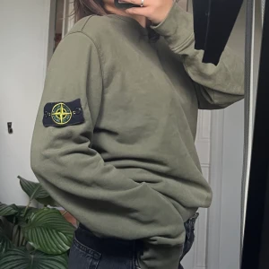 Stone island - Kollar intresset på denna tröjan från Stone Island, KOM MED BUD priset är satt så högt för att man annars inte ska köpa direkt! Fint skick