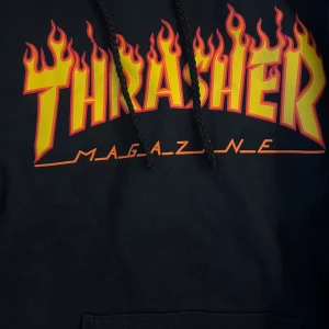 Äkta Thrasher hoodie Strl S - Äkta Thrasher hoodie i bra skick! Har luva och är både cool och skön🔥🔥