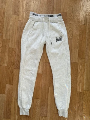 Lounge byxor  - mysiga fina byxor. 