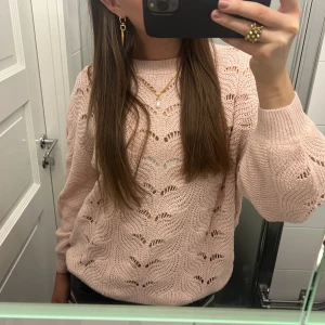  Fin stickad rosa tröja!! - Jättebra skick och så skön!💖Den perfekta stickade tröjan!